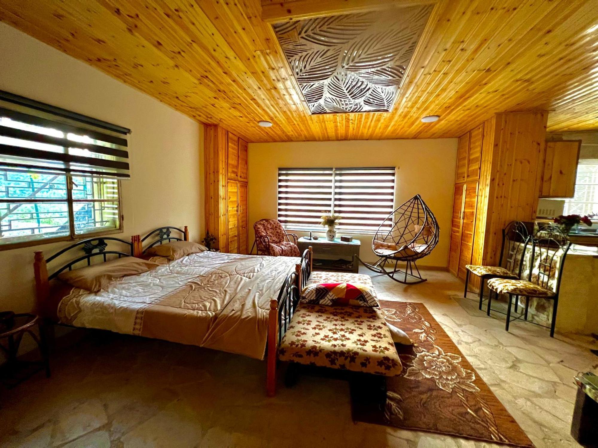 Hostal Oak Farm مزرعة الملّول ‘Ajlūn Exterior foto